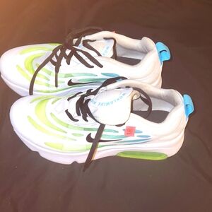 AIR MAX EXOSENSE SE GS 'WORLDWIDE PACK - WHITE VOLT'